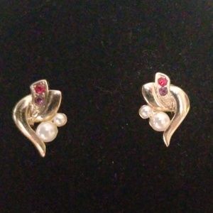 Gold, pearl, red & purple stone earrings